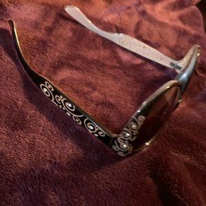 Classy dark brown sunglasses